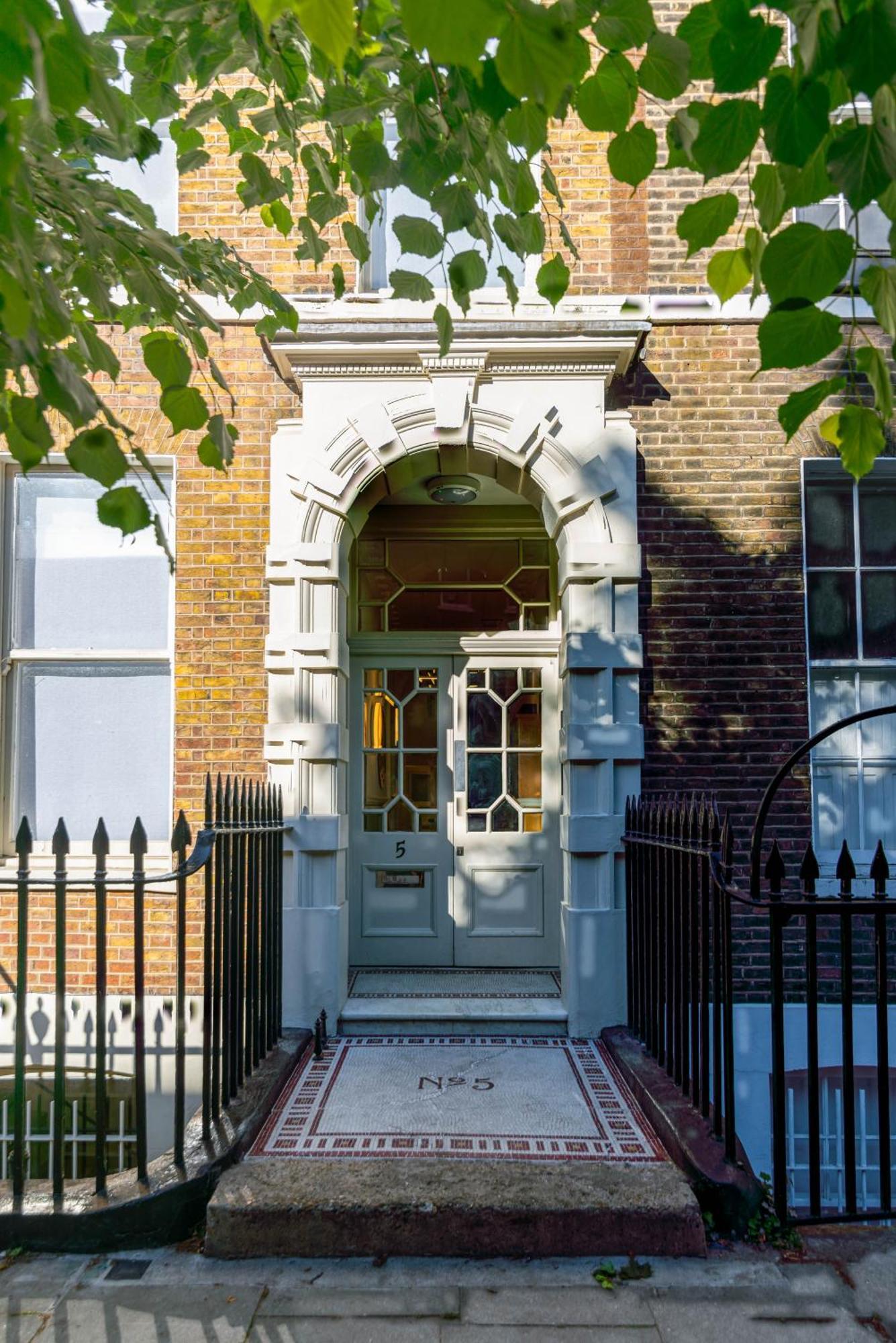 5 Doughty Street Apartment London Exterior photo